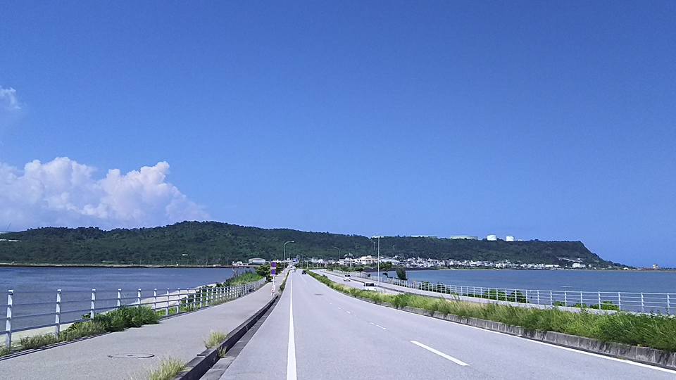 平安座島の歴史～海中道路とともに～